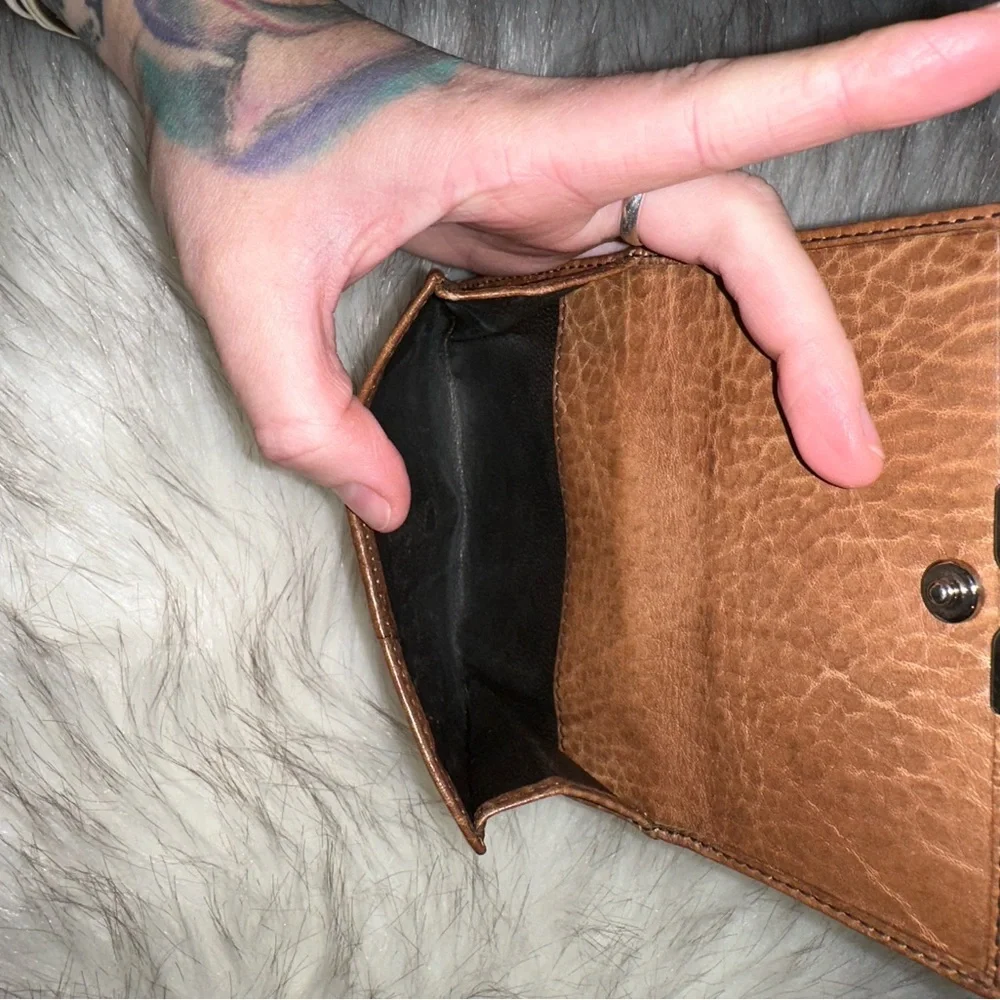 Authentic VINTAGE Gucci Guccissima Bifold Wallet (make an offer)